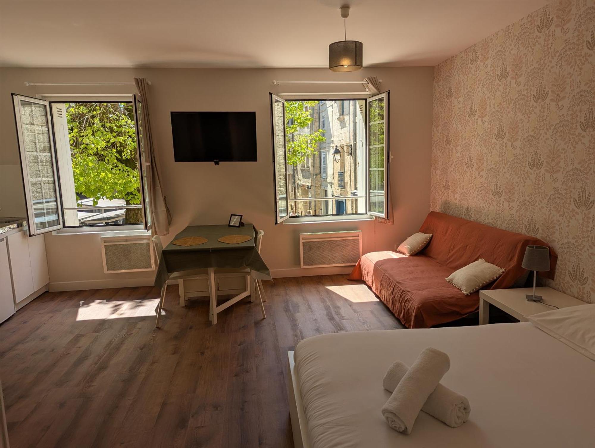 Studios Du Marche Au Bois Périgueux Kültér fotó